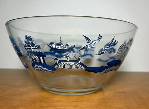 Blue willow pattern glass - pattern,