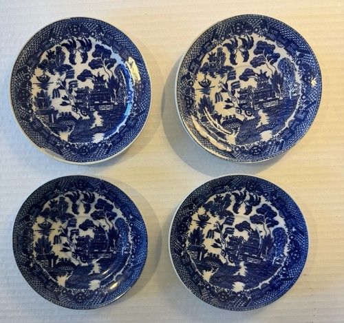 Blue willow dinner plates - dinner,