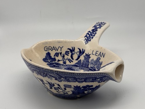Vintage blue willow pattern - blue,